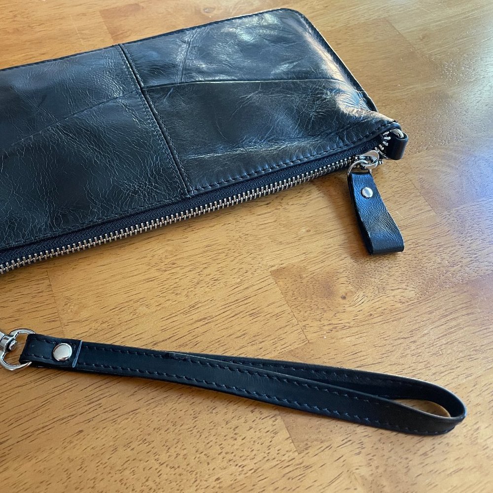 NWOT Black wristlet - Picture 6 of 6